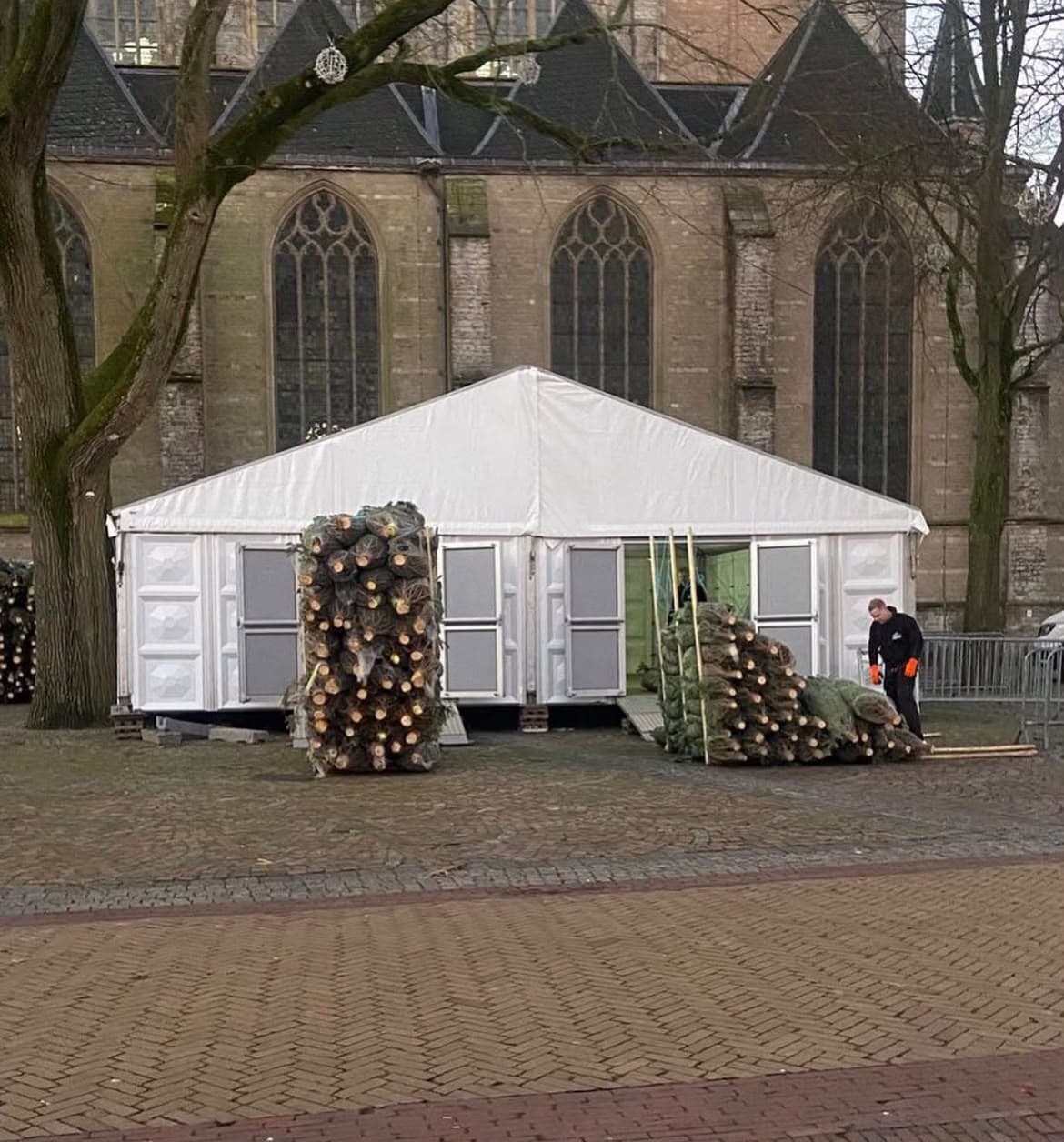 Onze stand naast de Grote Sint Laurenskerk in Alkmaar